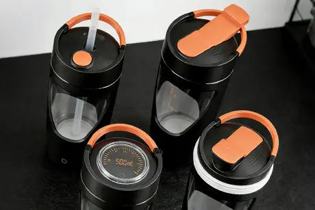 Custom lid and functional design for shaker water bottles by Mountop manufacturer